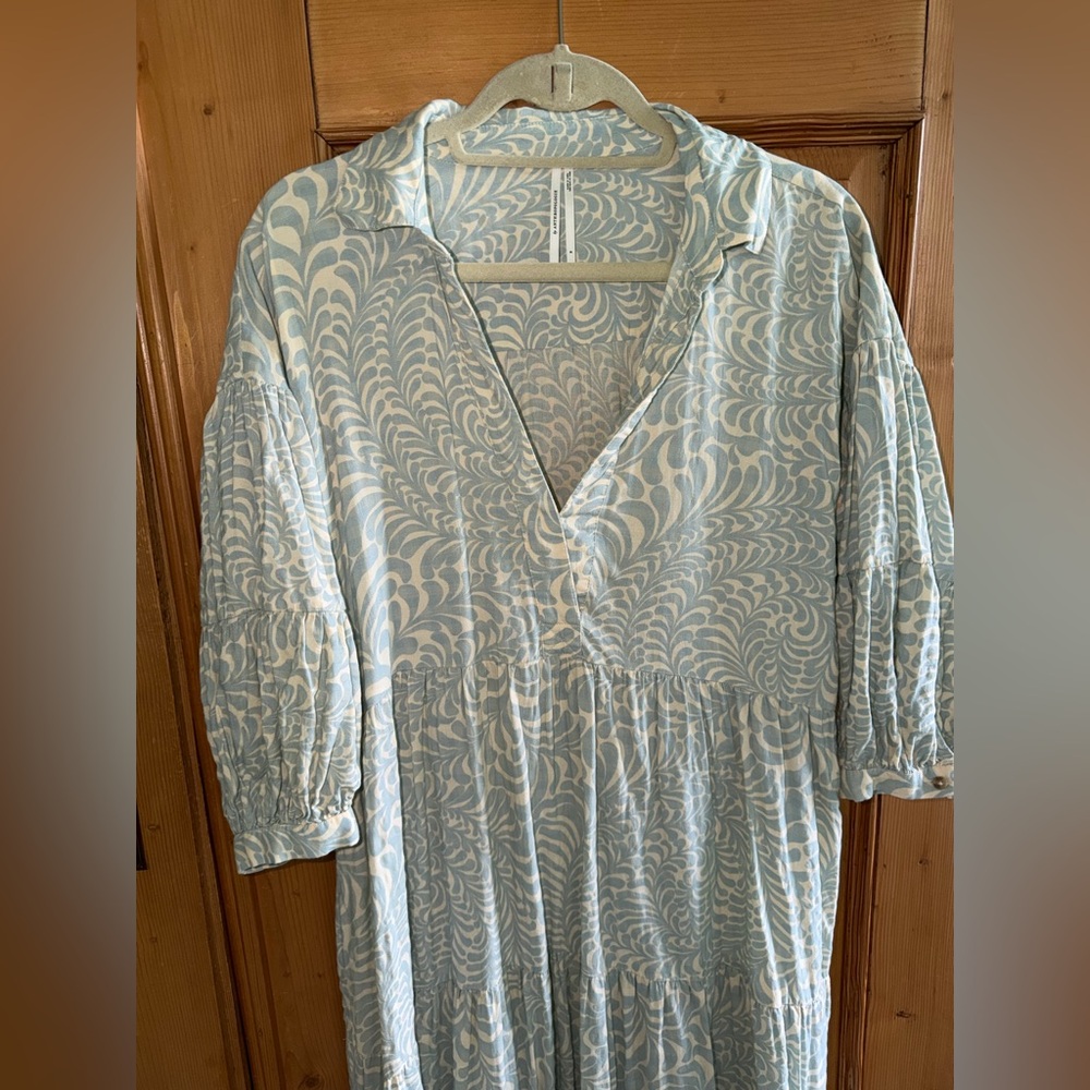 THE CAROLITA PRINTED TIERED SHIRT DRESS - Picture 3 of 4